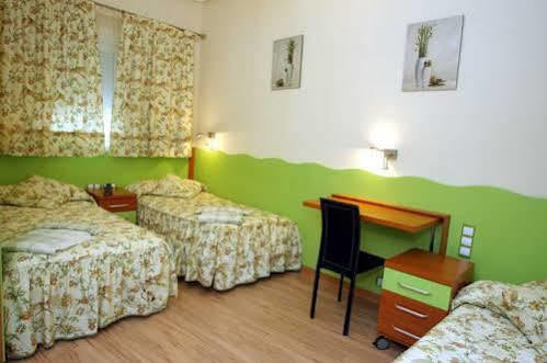 Hostal De La Torre Hostal Economico Valladolid Buitenkant foto